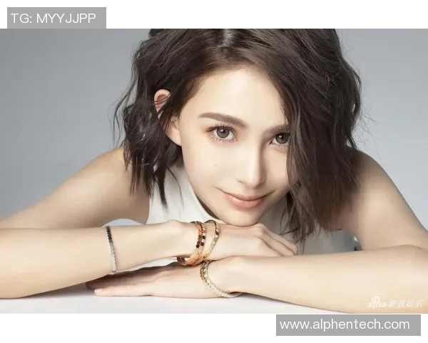 足球明星们的自然风采不用烫发型也能展现魅力与个性