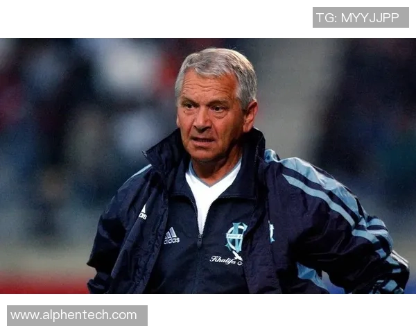 足球明星凯撒大帝的传奇故事与辉煌成就揭秘