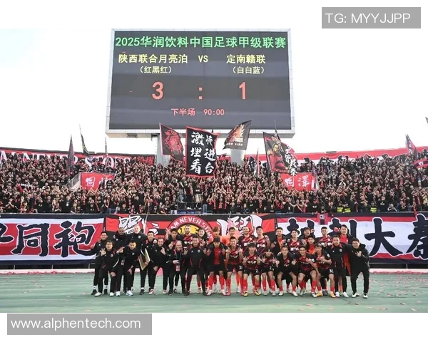 足球明星喜迎新生儿消息震撼球迷家庭生活再添欢乐时光