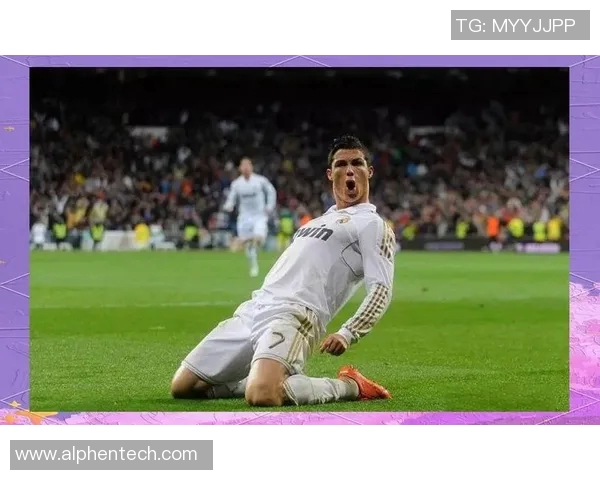 近年足球明星崛起的背后故事与他们的传奇人生探索